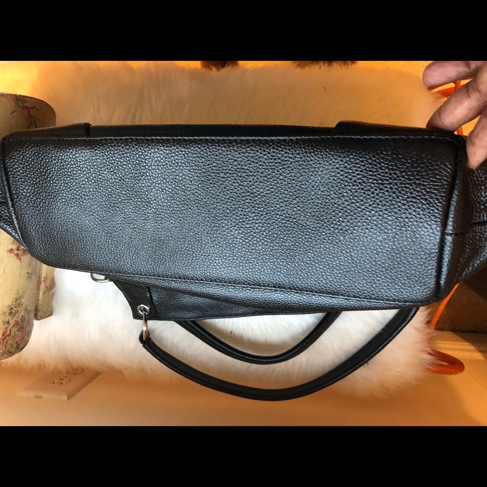HeShe Handbag - Picture 4 of 6